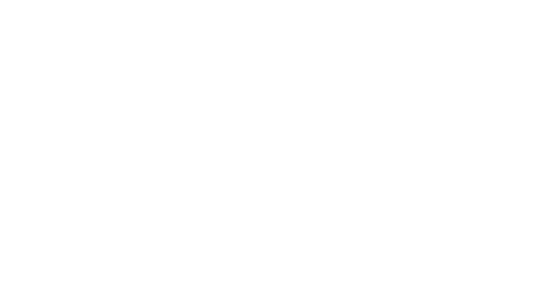 Weißes Logo der Marke gym80 mit modernem Schriftzug und zwei überlappenden Kreisen im Hintergrund.